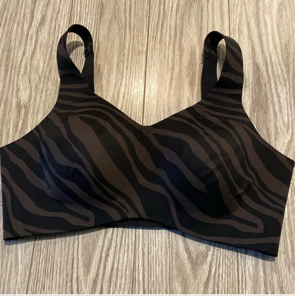 Knix Catalyst Seamless Zebra-Print Wireless Bra